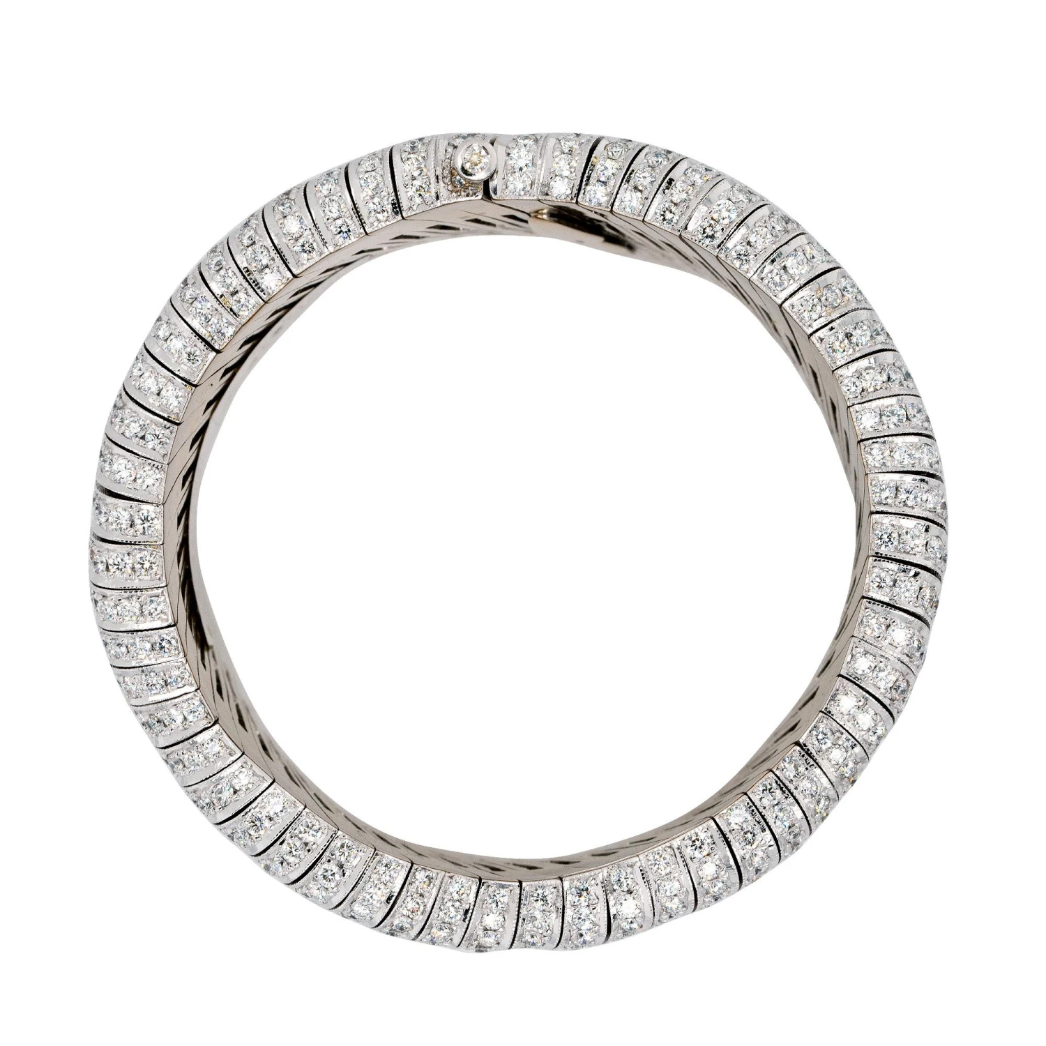 Unknown 30 Carat Round Cut Diamond Pave Wavy Bangle 7 Unknown 30 Carat Round Cut Diamond Pave Wavy Bangle – Image 5