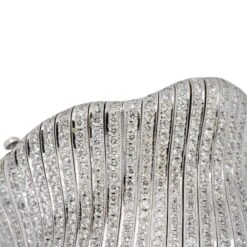 Unknown 30 Carat Round Cut Diamond Pave Wavy Bangle 15 Unknown 30 Carat Round Cut Diamond Pave Wavy Bangle -Mode Bijouterie Magasin 0004 A30315341 3 master