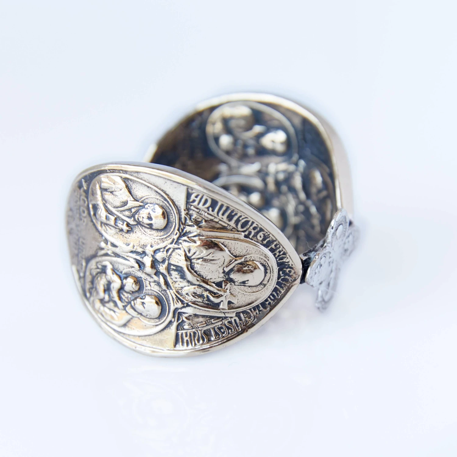 Arm Cuff With Virgin Mary Medal And Cross 4 Arm Cuff With Virgin Mary Medal And Cross – Image 2