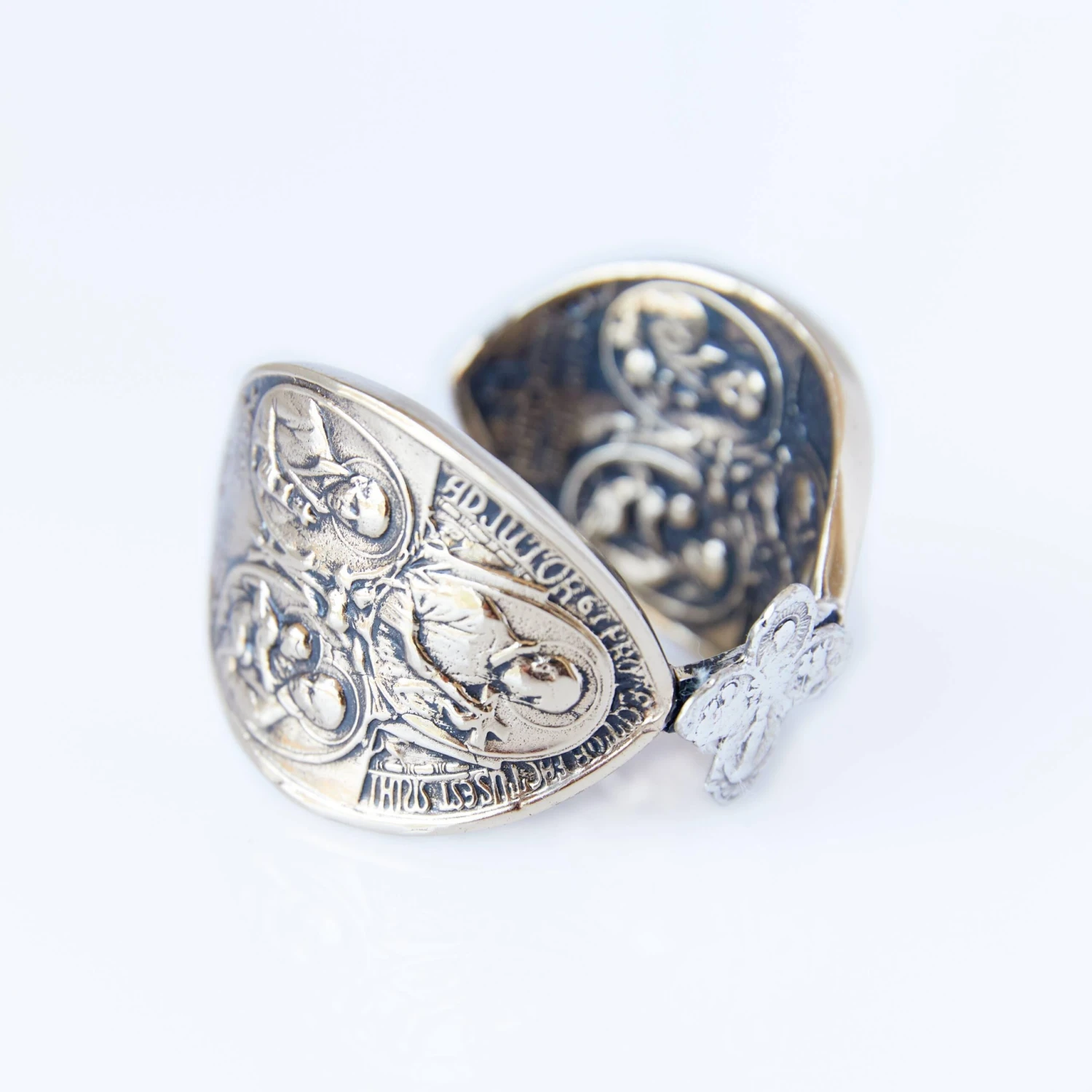 Arm Cuff With Virgin Mary Medal And Cross 6 Arm Cuff With Virgin Mary Medal And Cross – Image 4