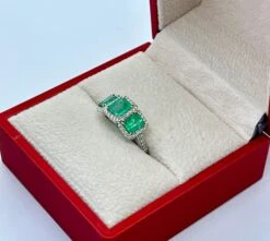Unknown Natural Vivid 2 Carat Colombian Emerald Diamond Ring 18ct White Gold Valuation -Mode Bijouterie Magasin 081B74F7 A885 46DC BB68 D959A19E2AEE 1 201 a master