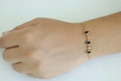 1.48 Carat Black Onex & Diamond Chain Tennis Bracelet In 18k Gold 8 1.48 Carat Black Onex & Diamond Chain Tennis Bracelet In 18k Gold -Mode Bijouterie Magasin 0Y9A7860 master