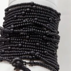 Rare GUCCI Tom Ford 2002 Runway Ebony Cross Black Beaded Fringed Wrap Bracelet 7 Rare GUCCI Tom Ford 2002 Runway Ebony Cross Black Beaded Fringed Wrap Bracelet -Mode Bijouterie Magasin 10 master 2