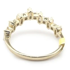 Unknown 14 Karat Yellow Gold Round And Baguette Cut Diamond Curve Band 8 Unknown 14 Karat Yellow Gold Round And Baguette Cut Diamond Curve Band -Mode Bijouterie Magasin 110 860 3 master