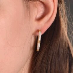 Unknown 0.56 Carat Diamond Earrings, 18k Yellow Gold 10 Unknown 0.56 Carat Diamond Earrings, 18k Yellow Gold -Mode Bijouterie Magasin 11510 Worn 1 master