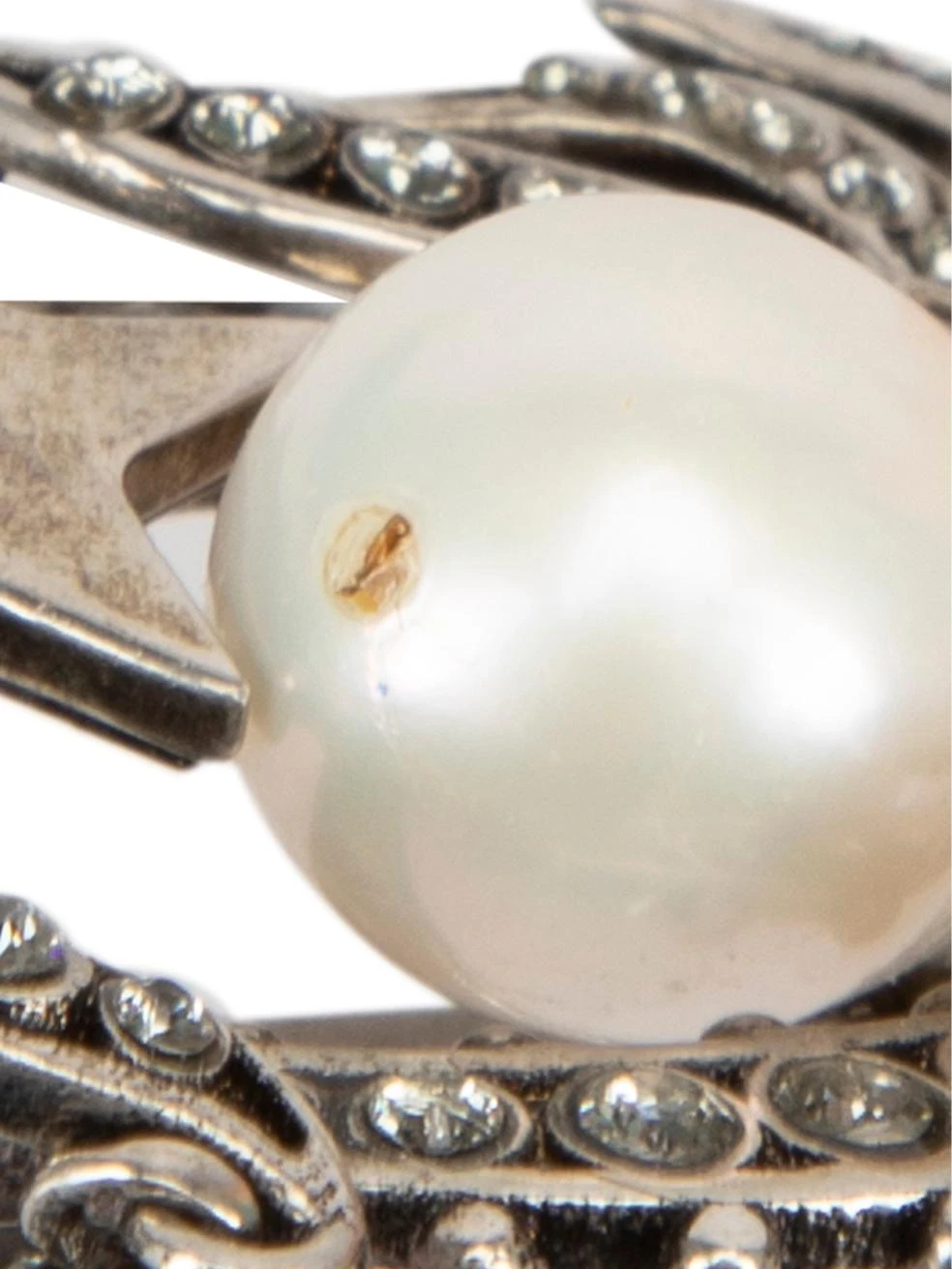 Alexander McQueen Women's Gunmetal Ruthenium Faux Pearl Tie Clip 6 Alexander McQueen Women's Gunmetal Ruthenium Faux Pearl Tie Clip – Image 4