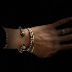 David Yurman Sterling Silver & 14K Yellow Gold Blue Topaz Cable Classic Bracelet 19 David Yurman Sterling Silver & 14K Yellow Gold Blue Topaz Cable Classic Bracelet -Mode Bijouterie Magasin 137024 137022 137023 02 master