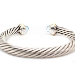 David Yurman Sterling Silver & 14K Yellow Gold Blue Topaz Cable Classic Bracelet 16 David Yurman Sterling Silver & 14K Yellow Gold Blue Topaz Cable Classic Bracelet -Mode Bijouterie Magasin 137024 4 master