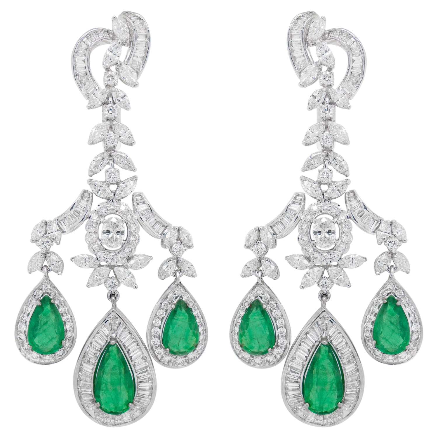 Unknown Chandelier Earrings Emeralds 8.45 Carats And Diamonds 9.44 Carats 3 Unknown Chandelier Earrings Emeralds 8.45 Carats And Diamonds 9.44 Carats