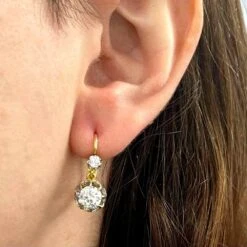 Unknown 1.40 Carat Old Euro-Cut Dimaond Earrings, 18k Yellow Gold, Platinum 11 Unknown 1.40 Carat Old Euro-Cut Dimaond Earrings, 18k Yellow Gold, Platinum -Mode Bijouterie Magasin 14329 Worn 2 master