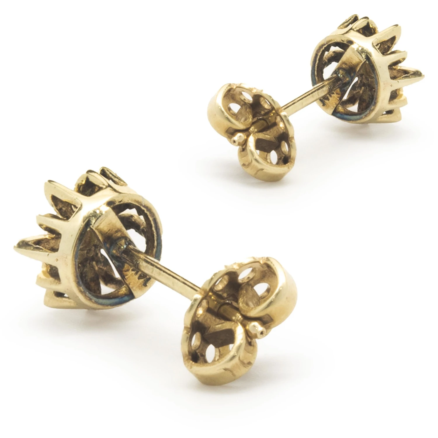Unknown 14 Karat Yellow Gold Diamond Flower Stud Earrings 4 Unknown 14 Karat Yellow Gold Diamond Flower Stud Earrings – Image 2