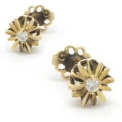 Unknown 14 Karat Yellow Gold Diamond Flower Stud Earrings 8 Unknown 14 Karat Yellow Gold Diamond Flower Stud Earrings -Mode Bijouterie Magasin 150 2073 3 master