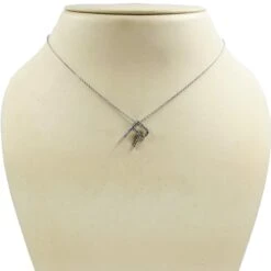 14 Karat White Gold Diamond R Initial Necklace 7 14 Karat White Gold Diamond R Initial Necklace -Mode Bijouterie Magasin 165 2000222 and 430 2000465 2 master