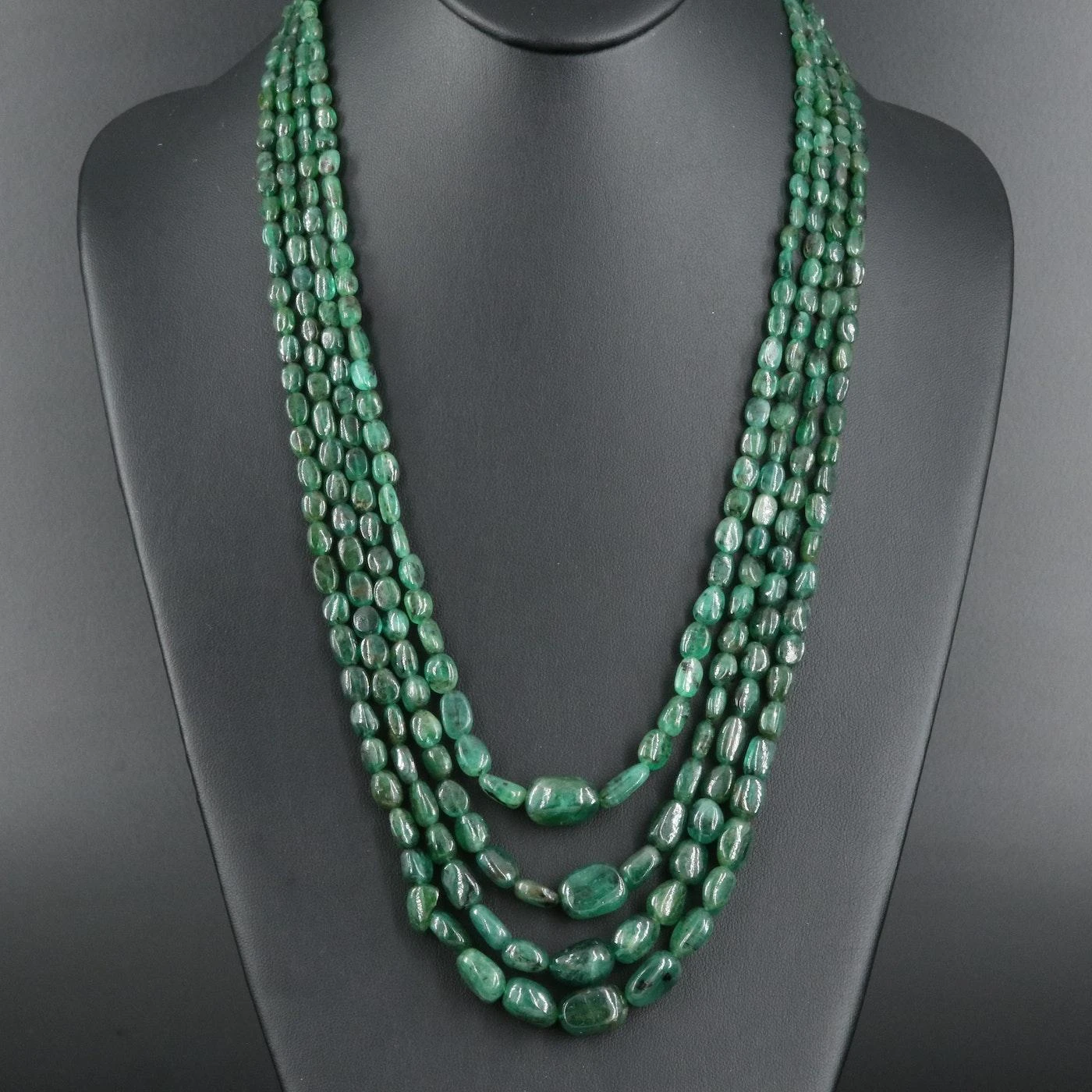 Unknown 450 Carats Of Earth Mined Emeralds Set In A 4 Strand Necklace 5 Unknown 450 Carats Of Earth Mined Emeralds Set In A 4 Strand Necklace – Image 3