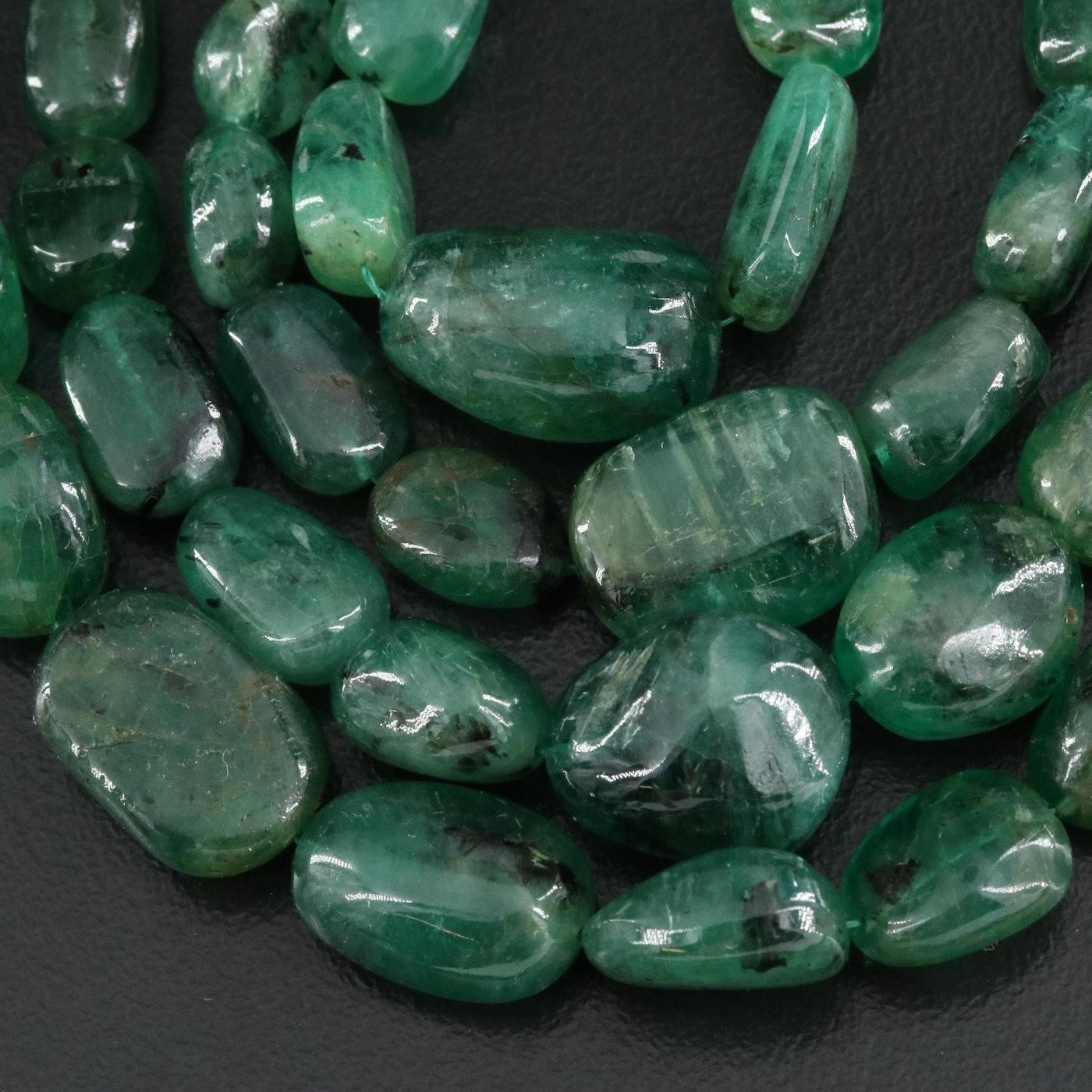 Unknown 450 Carats Of Earth Mined Emeralds Set In A 4 Strand Necklace 6 Unknown 450 Carats Of Earth Mined Emeralds Set In A 4 Strand Necklace – Image 4