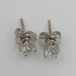 0.60 Carat VS G Color Diamond Light Point Stud White Gold Earrings 13 0.60 Carat VS G Color Diamond Light Point Stud White Gold Earrings -Mode Bijouterie Magasin 1684839102967 master
