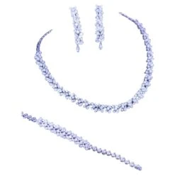 Amazing 23, 14 Carats Of Diamonds On Parure In Gold