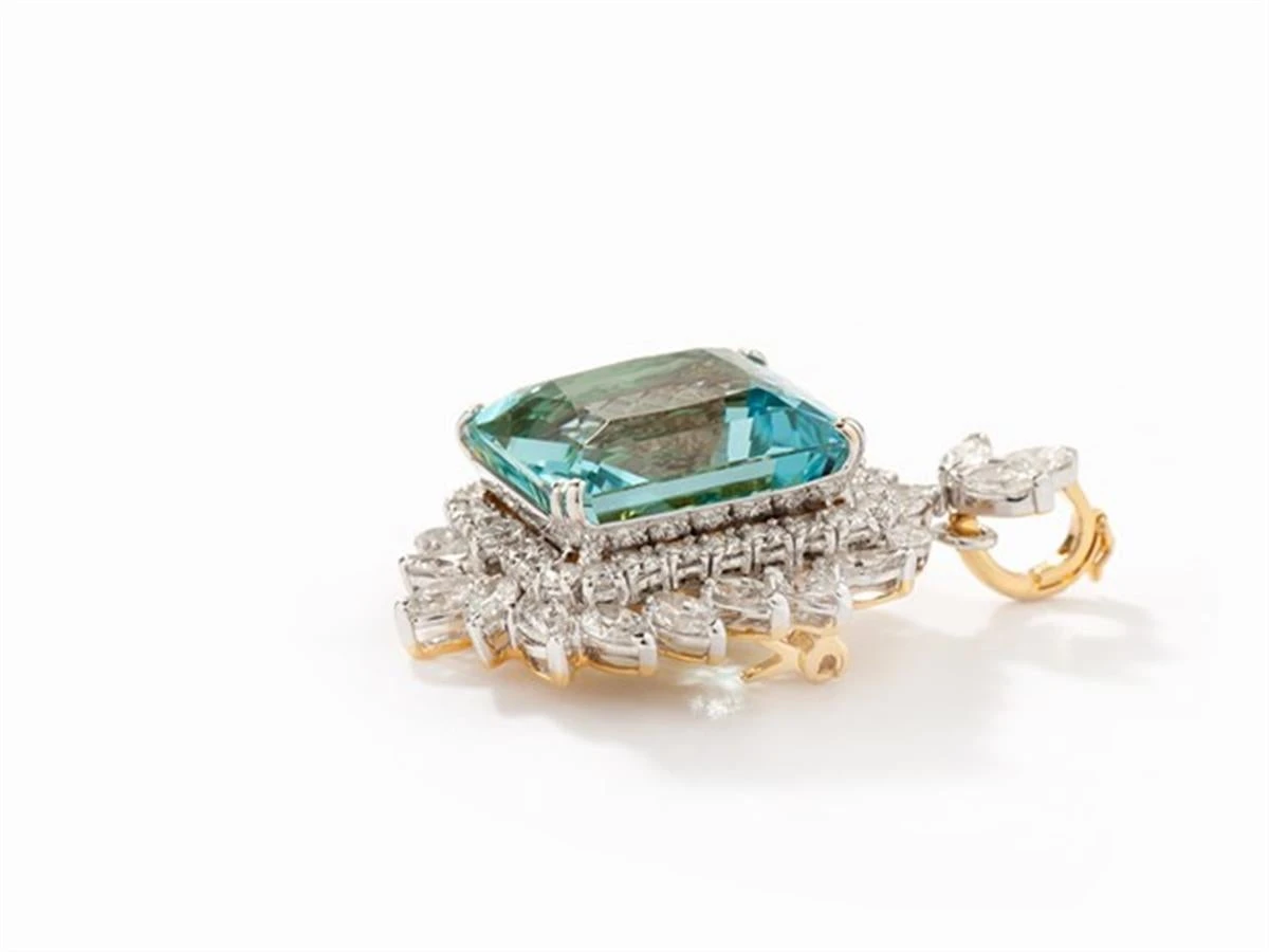 Unknown 35.54 Carat Aquamarin 7.39 Carat Diamond Pendant, Brooch 18k Gold 8 Unknown 35.54 Carat Aquamarin 7.39 Carat Diamond Pendant, Brooch 18k Gold – Image 7