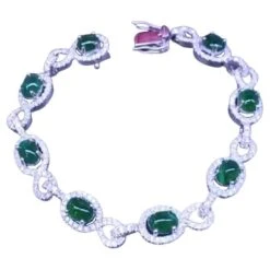 Amazing 10.85 Carats Of Emeralds And Diamonds On Bracelet