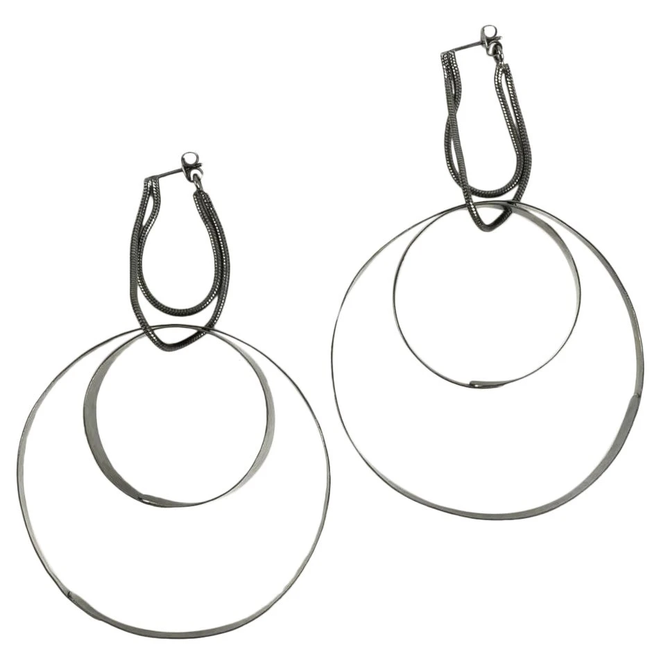 Van Der Straeten Dark Silver Metal Earrings Made Of Two Snake Links 3 Van Der Straeten Dark Silver Metal Earrings Made Of Two Snake Links