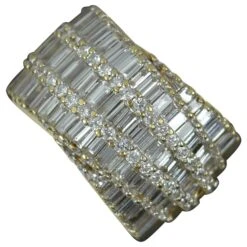 Unknown Heavy Bling 3.00 Carat Diamond And 18 Carat Yellow Gold Cluster Ring