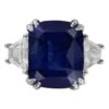 Unknown Blue 3.3 Carat Sapphire Ring With Side Diamonds 18k Gold