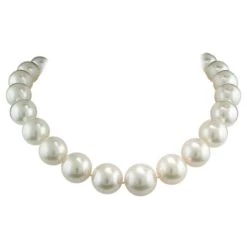 Unknown Necklace South Sea Pearls From Australia Diamond Clasp White Gold