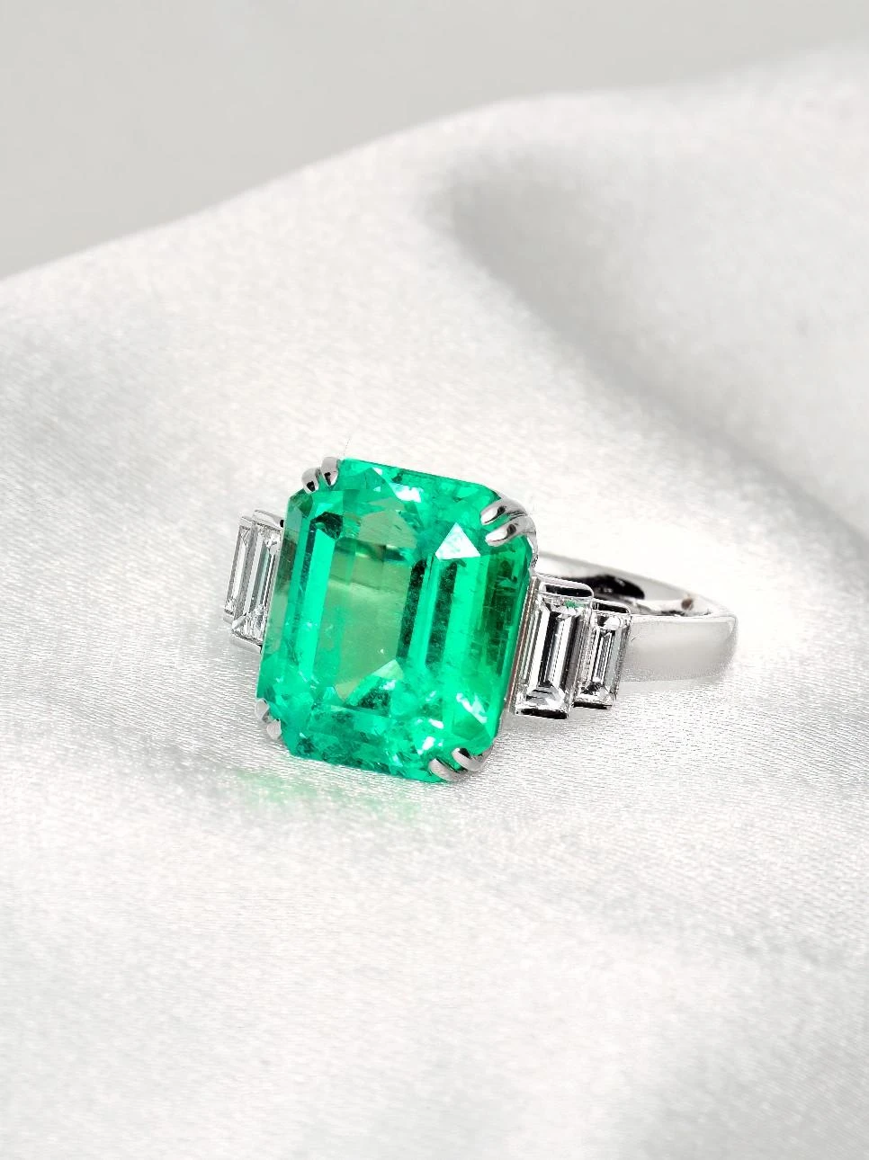 GRS 18K 7.34 Ct Colombia Emerald&Diamond Antique Art Deco Engagement Ring 6 GRS 18K 7.34 Ct Colombia Emerald&Diamond Antique Art Deco Engagement Ring – Image 4