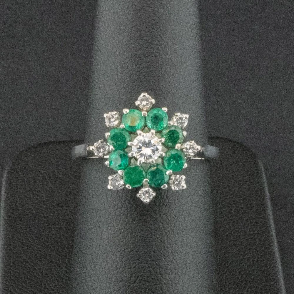 Unknown 18 Carat White Gold Emerald & Diamond Cluster Ring Size Uk O 4.0g 5 Unknown 18 Carat White Gold Emerald & Diamond Cluster Ring Size Uk O 4.0g – Image 3
