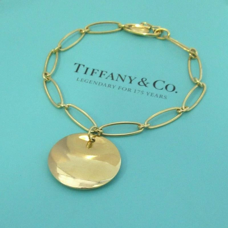 Tiffany & Co. 18Karat Gold Elsa Peretti Round Charm Oval Link Bracelet 4 Tiffany & Co. 18Karat Gold Elsa Peretti Round Charm Oval Link Bracelet – Image 2