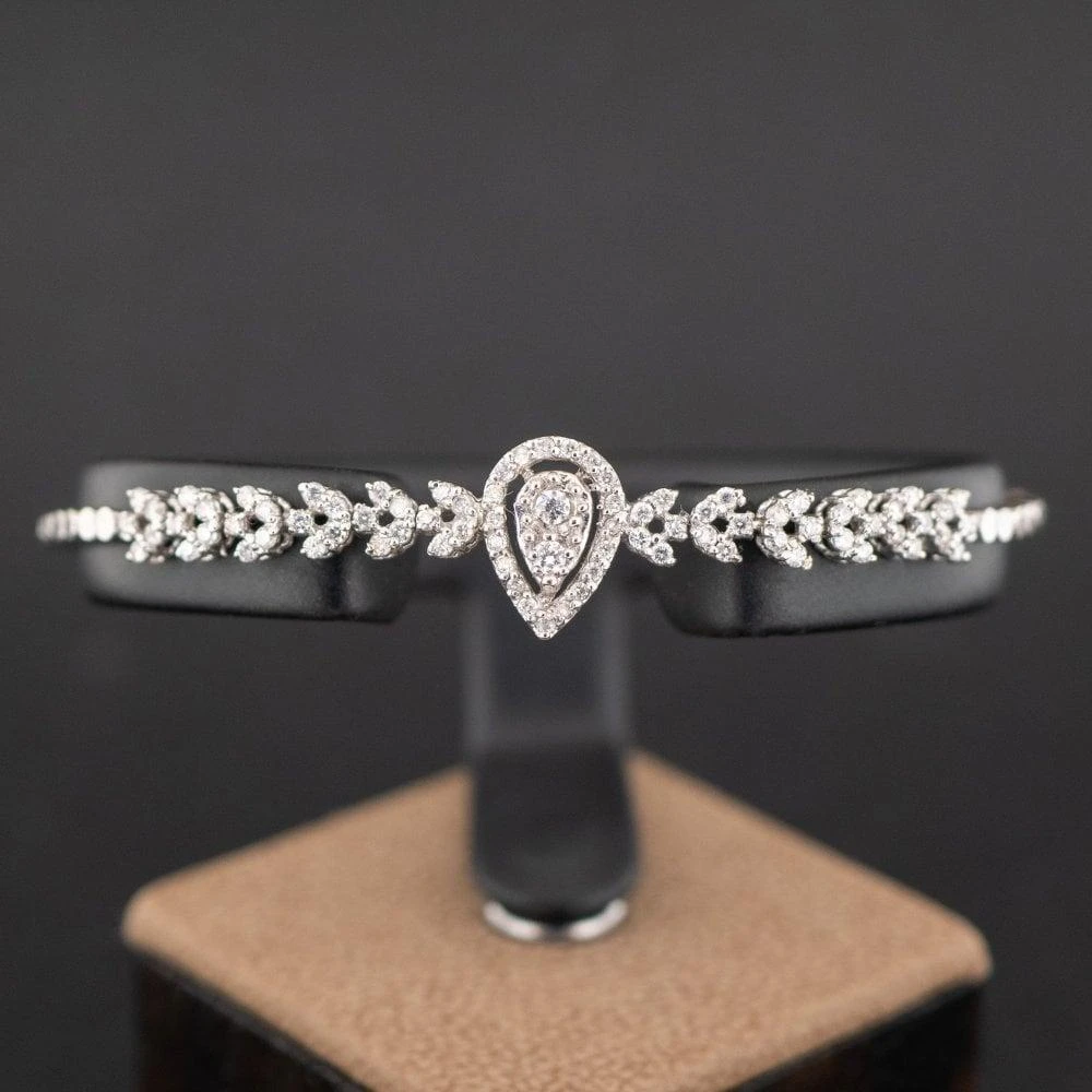 Unknown 18 Carat White Gold Approx. 0.75 Carat Diamond Bracelet 8.8g 3 Unknown 18 Carat White Gold Approx. 0.75 Carat Diamond Bracelet 8.8g
