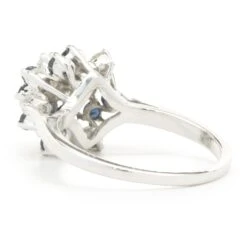 Unknown 14 Karat White Gold Sapphire And Diamond Spiral Cocktail Ring 8 Unknown 14 Karat White Gold Sapphire And Diamond Spiral Cocktail Ring -Mode Bijouterie Magasin 200 3064 3 master