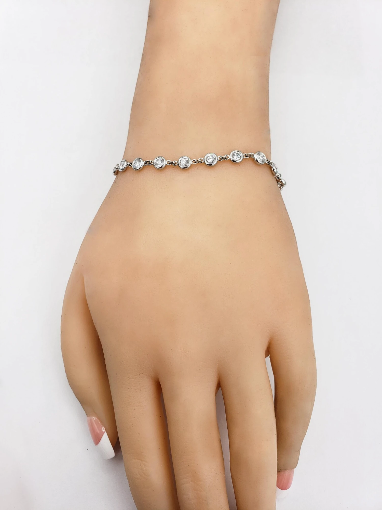 Roman Malakov 2.87 Carat Diamonds By The Yard Bracelet In Platinum 6 Roman Malakov 2.87 Carat Diamonds By The Yard Bracelet In Platinum – Image 4