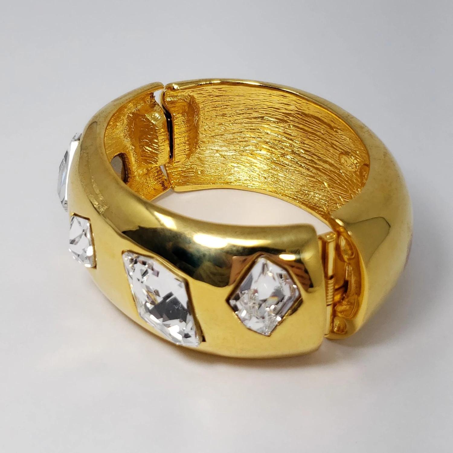 Kenneth Jay Lane KJL Chunky Gold Bangle Bracelet With Oversized Clear Crystals 5 Kenneth Jay Lane KJL Chunky Gold Bangle Bracelet With Oversized Clear Crystals – Image 3