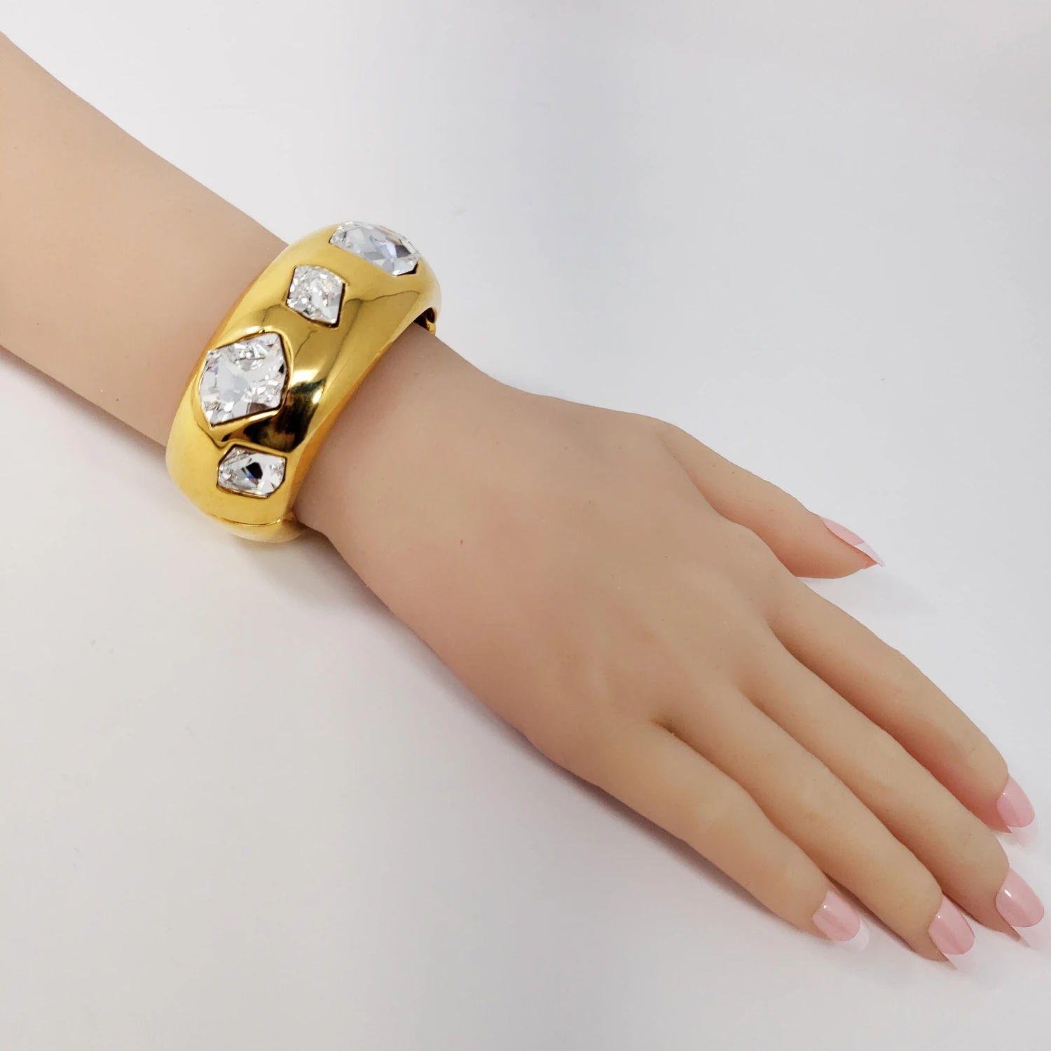 Kenneth Jay Lane KJL Chunky Gold Bangle Bracelet With Oversized Clear Crystals 4 Kenneth Jay Lane KJL Chunky Gold Bangle Bracelet With Oversized Clear Crystals – Image 2