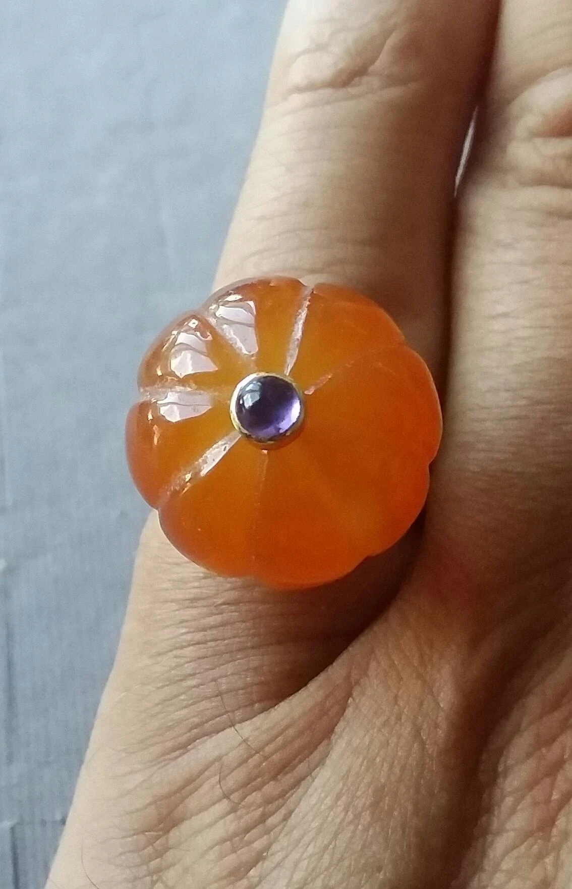 Carnelian Turban Fashion Ring Amethyst Cabochon 14 Karat Yellow Gold 5 Carnelian Turban Fashion Ring Amethyst Cabochon 14 Karat Yellow Gold – Image 3