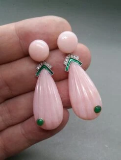Carved Pink Opal Engraved Drops Emerald Diamonds Green Enamel Gold Earrings -Mode Bijouterie Magasin 20201031 171810 master