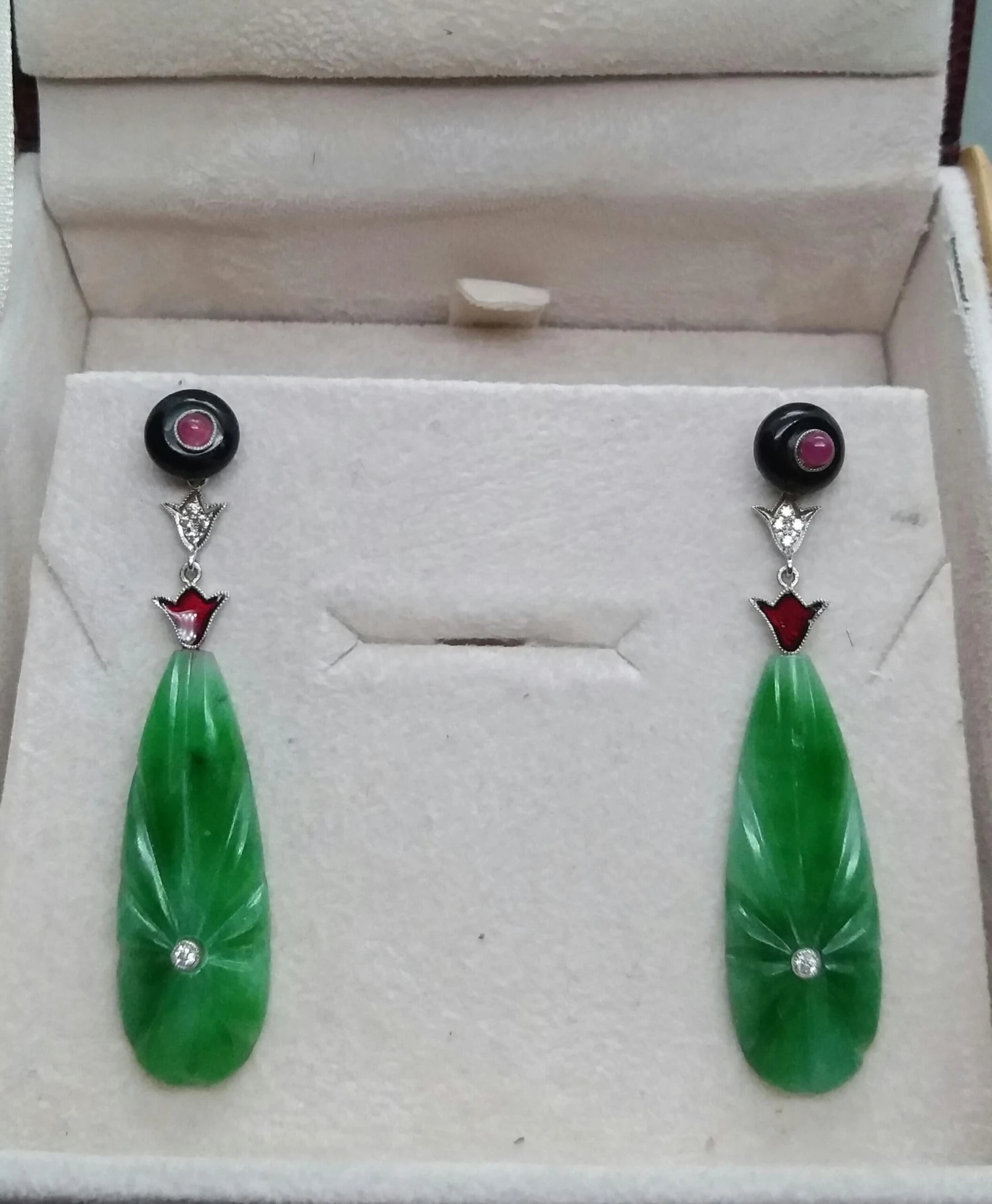 Art Deco Style Engraved Jade Ruby Black Onyx Gold Diamonds Enamel Drop Earrings 10 Art Deco Style Engraved Jade Ruby Black Onyx Gold Diamonds Enamel Drop Earrings – Image 8