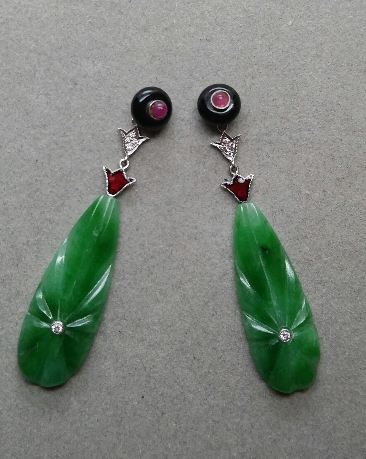 Art Deco Style Engraved Jade Ruby Black Onyx Gold Diamonds Enamel Drop Earrings 5 Art Deco Style Engraved Jade Ruby Black Onyx Gold Diamonds Enamel Drop Earrings – Image 3