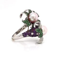 Unknown Cocktail Ring Cultured Pearl Emerald Amethyst Diamonds Ruby White Gold 18 Karat -Mode Bijouterie Magasin 2020 01 21 16 56 12 master