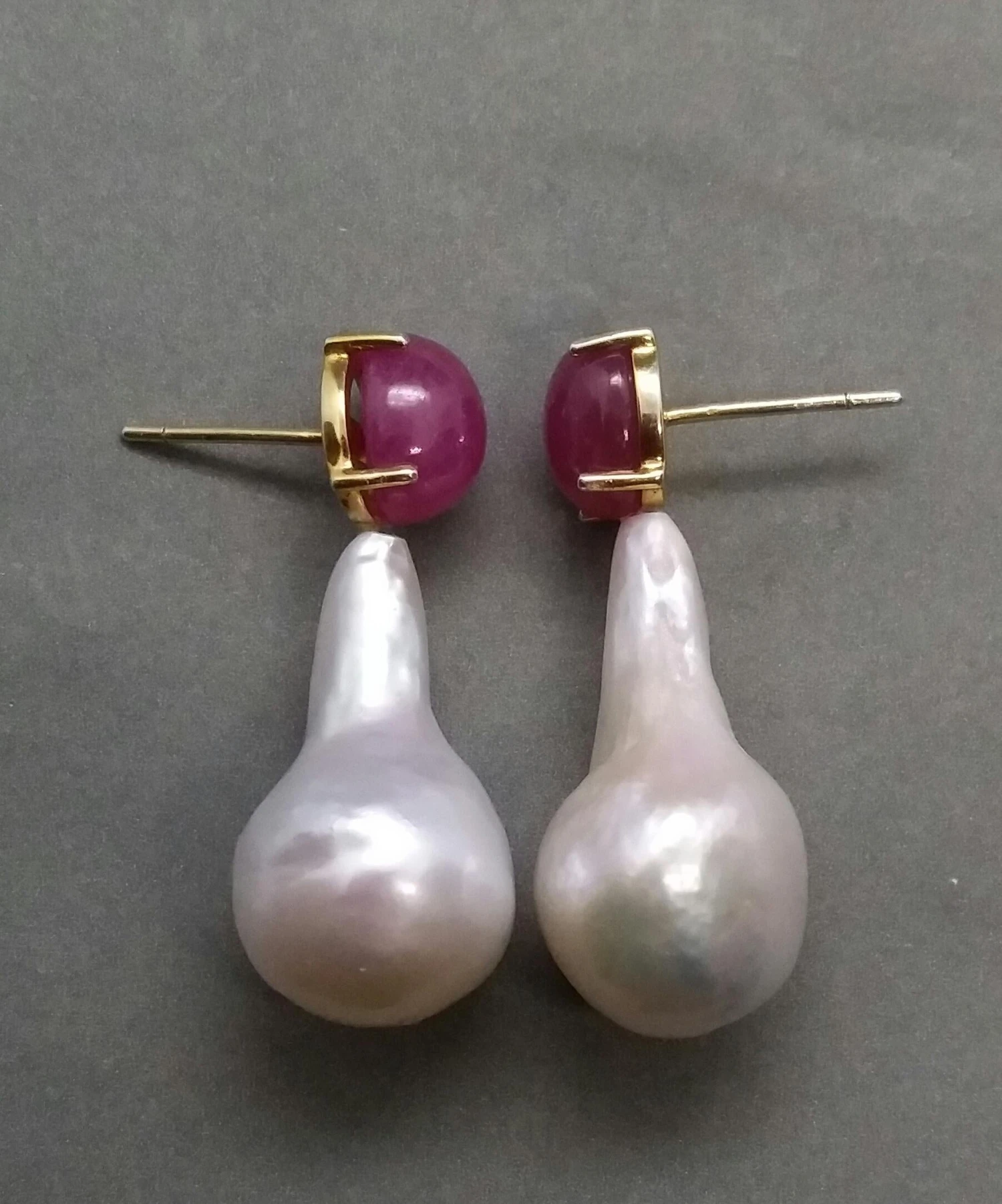 Big Size Pear Shape Baroque Pearls Oval Ruby Cabochon 14 Karat Gold Earrings 10 Big Size Pear Shape Baroque Pearls Oval Ruby Cabochon 14 Karat Gold Earrings – Image 8