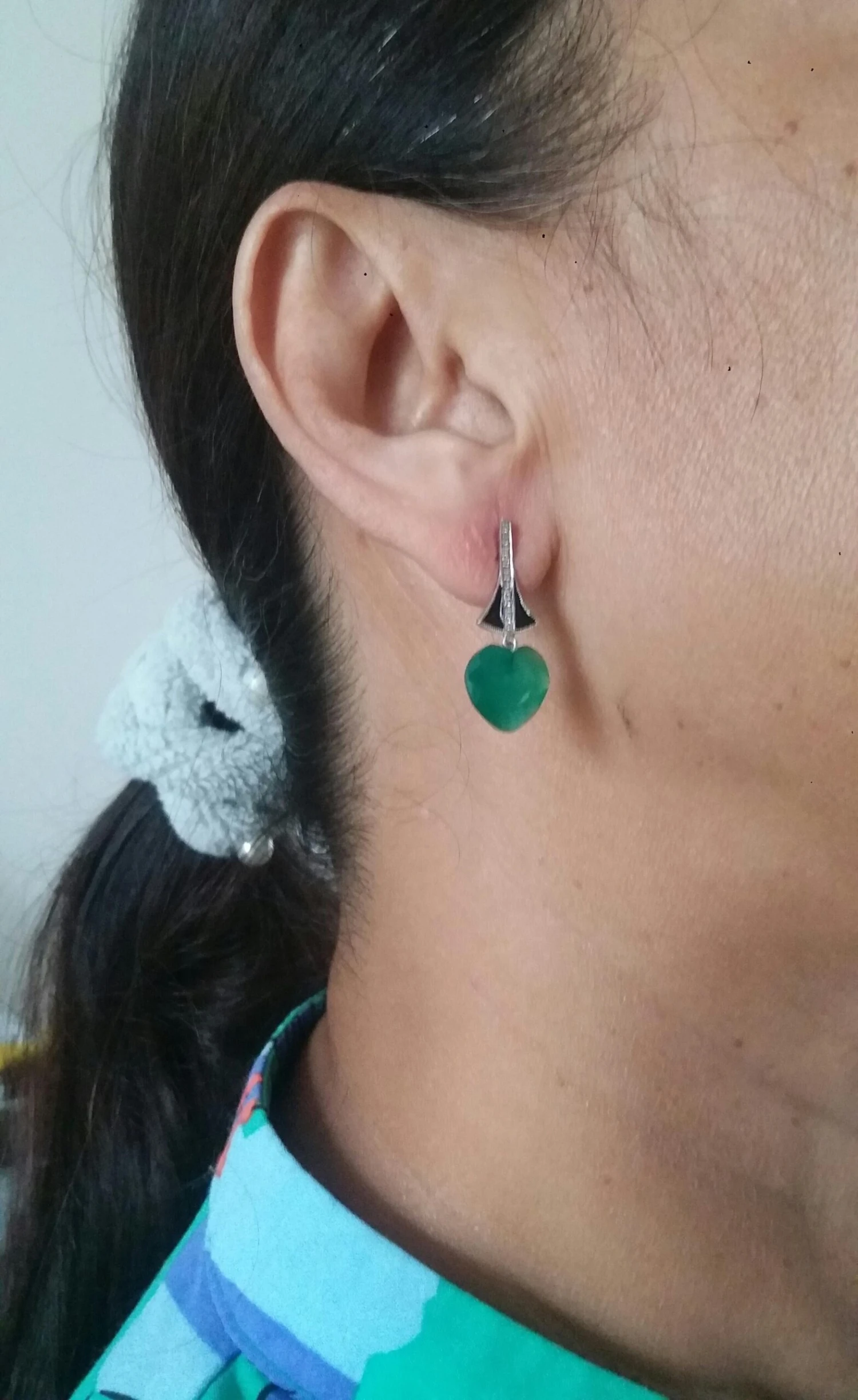 Art Deco Style Heart Shape Green Onyx Gold Diamonds Black Enamel Dangle Earrings 12 Art Deco Style Heart Shape Green Onyx Gold Diamonds Black Enamel Dangle Earrings – Image 10