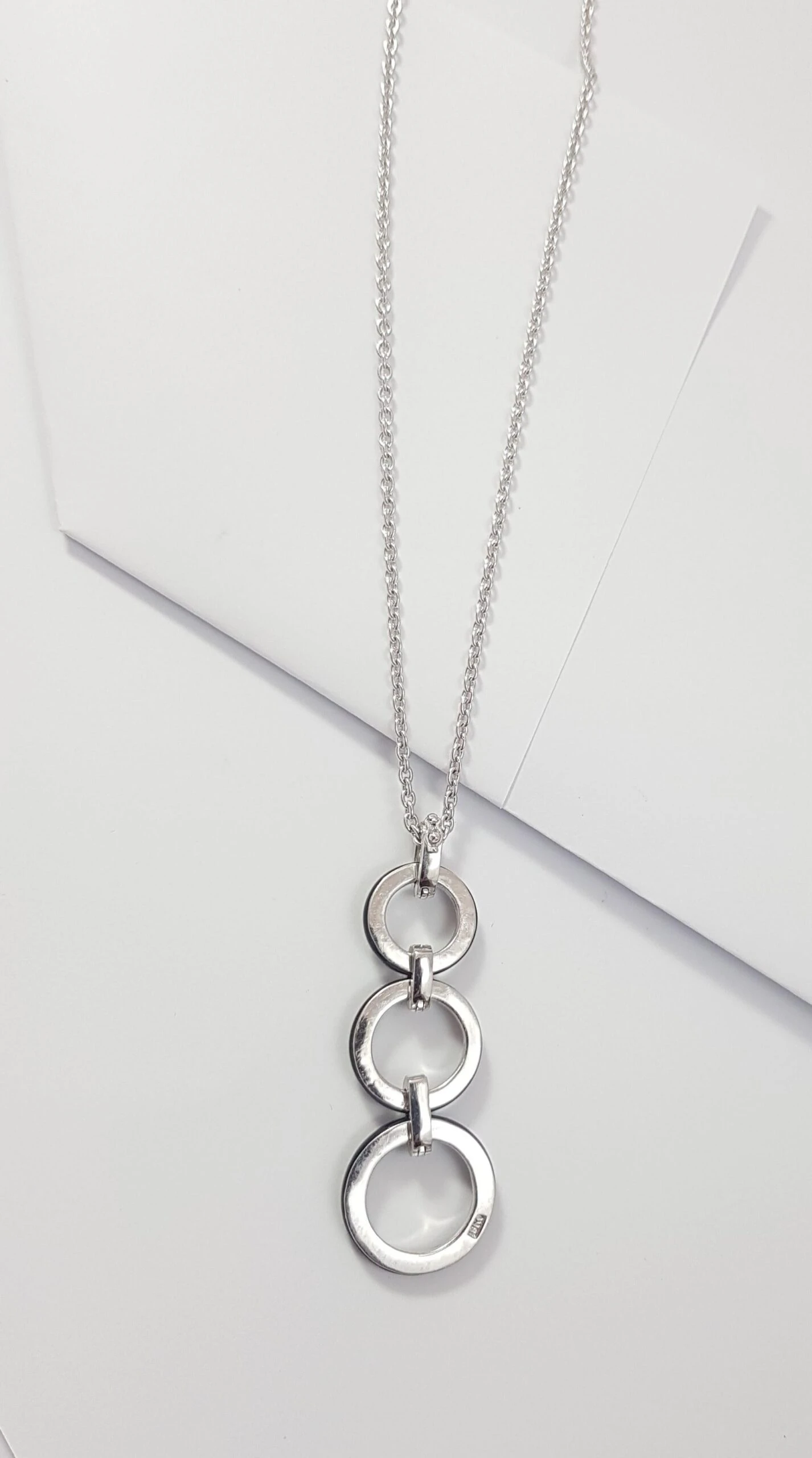 Unknown Onyx With Diamond Necklace Set In 18 Karat White Gold Settings 11 Unknown Onyx With Diamond Necklace Set In 18 Karat White Gold Settings – Image 9