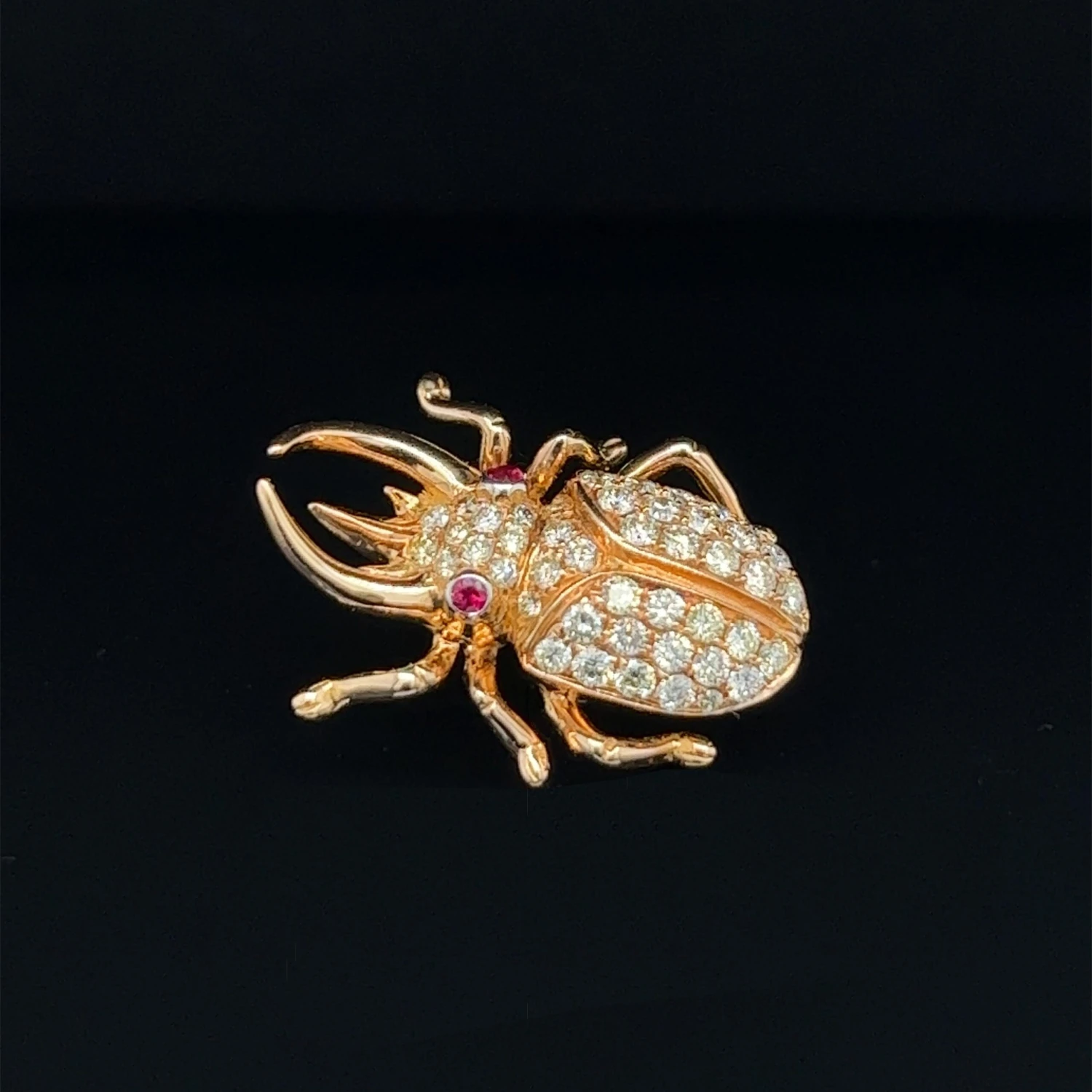 18K Rose Gold Bug Shaped Mixed Colored Diamond Brooch 7 18K Rose Gold Bug Shaped Mixed Colored Diamond Brooch – Image 5