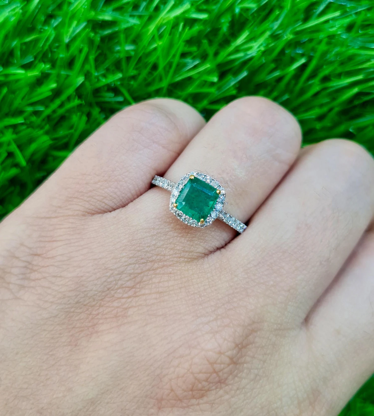 Unknown Natural 1 Carat Emerald Ring Diamond Halo 18k Gold 4 Unknown Natural 1 Carat Emerald Ring Diamond Halo 18k Gold – Image 2
