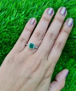 Unknown Natural 1 Carat Emerald Ring Diamond Halo 18k Gold 9 Unknown Natural 1 Carat Emerald Ring Diamond Halo 18k Gold -Mode Bijouterie Magasin 20230427 144838 master