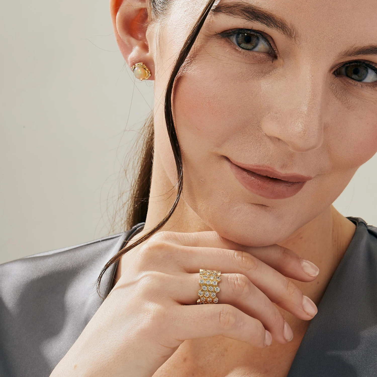 Syna Yellow Gold Honeycomb Band With Diamonds 5 Syna Yellow Gold Honeycomb Band With Diamonds – Image 3