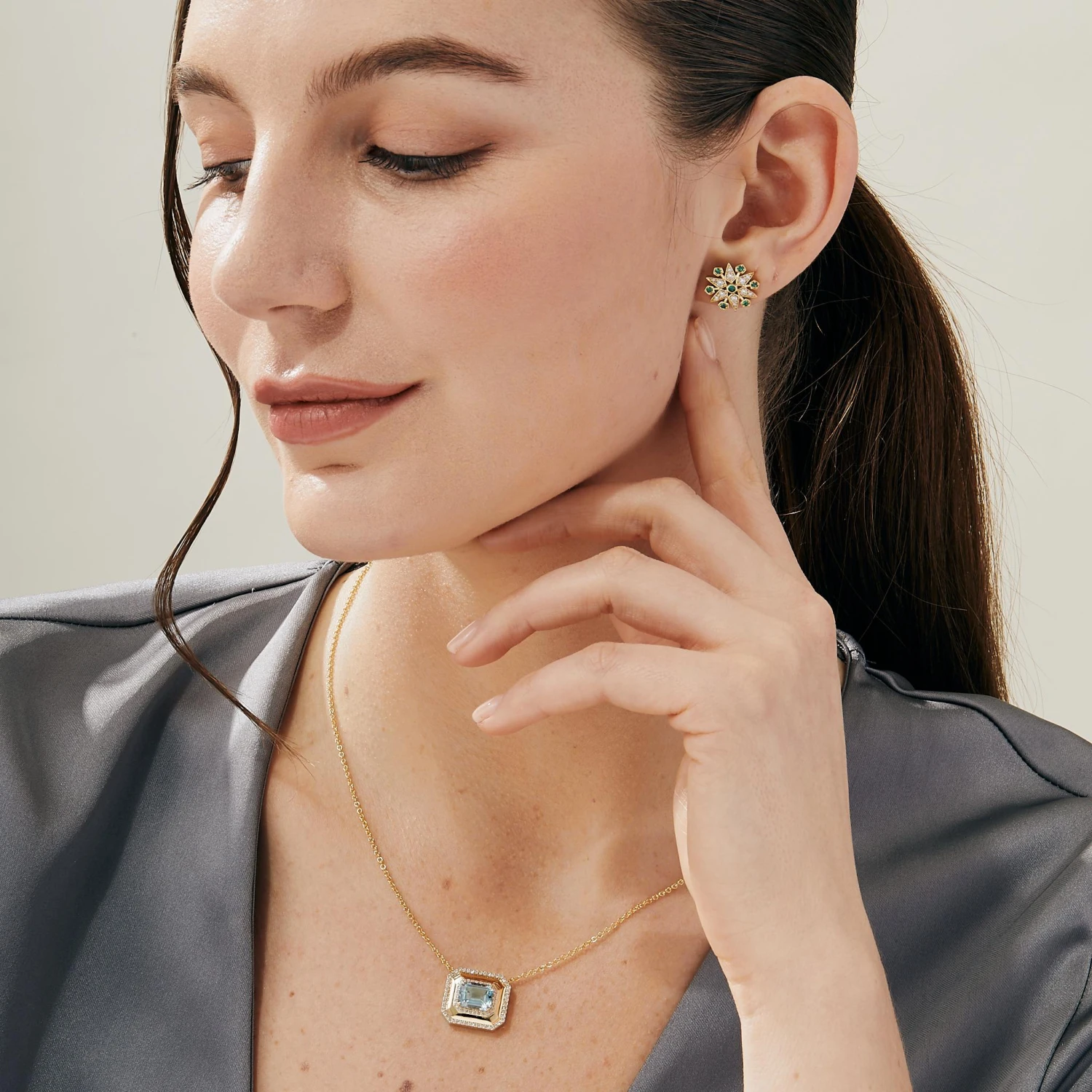 Syna Yellow Gold Geometrix Blue Topaz Necklace With Diamonds 6 Syna Yellow Gold Geometrix Blue Topaz Necklace With Diamonds – Image 4