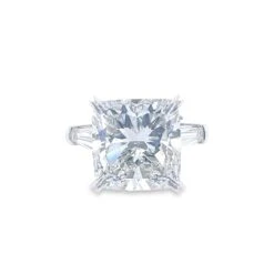 David Rosenberg 15.71 Carat Cushion GIA 3 Stone Diamond Engagement Ring -Mode Bijouterie Magasin 2023 03 27 17 01 46 4 master