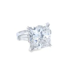 David Rosenberg 15.71 Carat Cushion GIA 3 Stone Diamond Engagement Ring -Mode Bijouterie Magasin 2023 03 27 17 02 21 5 master